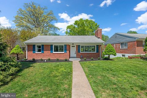 Photo of 10126 Renfrew Road, SILVER SPRING, MD 20901 (MLS # MDMC2199596)