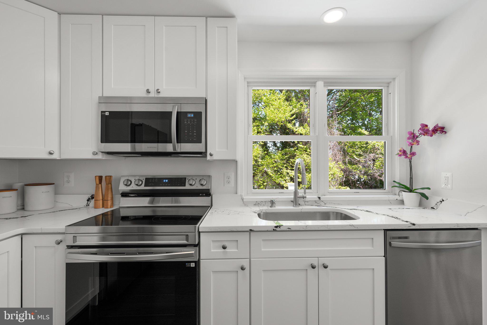 DAWN VILLAGE - Residential