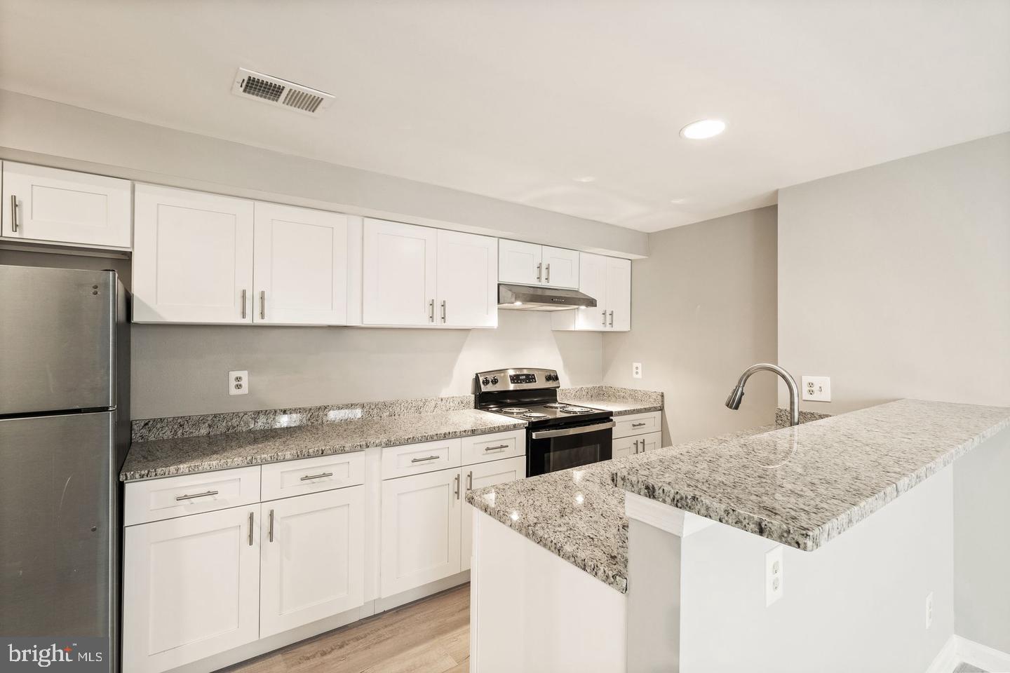 PEMBROOK VILLAGE - Residential Lease