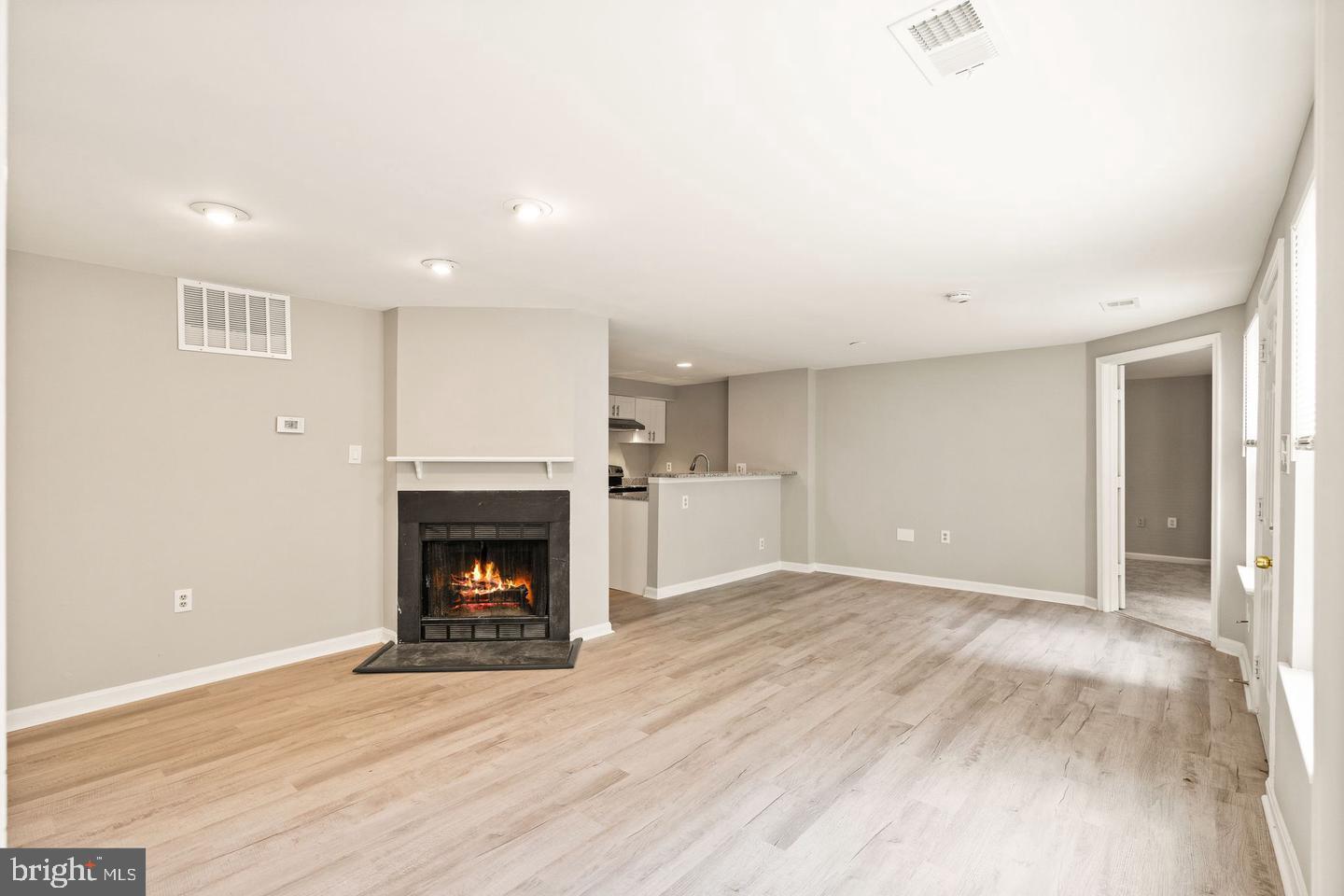 PEMBROOK VILLAGE - Residential Lease