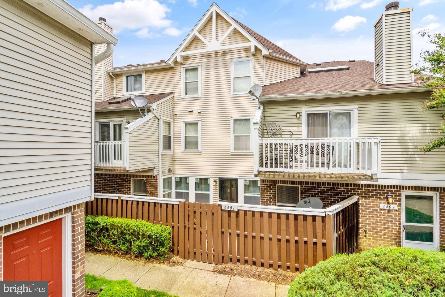 PEMBROOK VILLAGE - Residential Lease