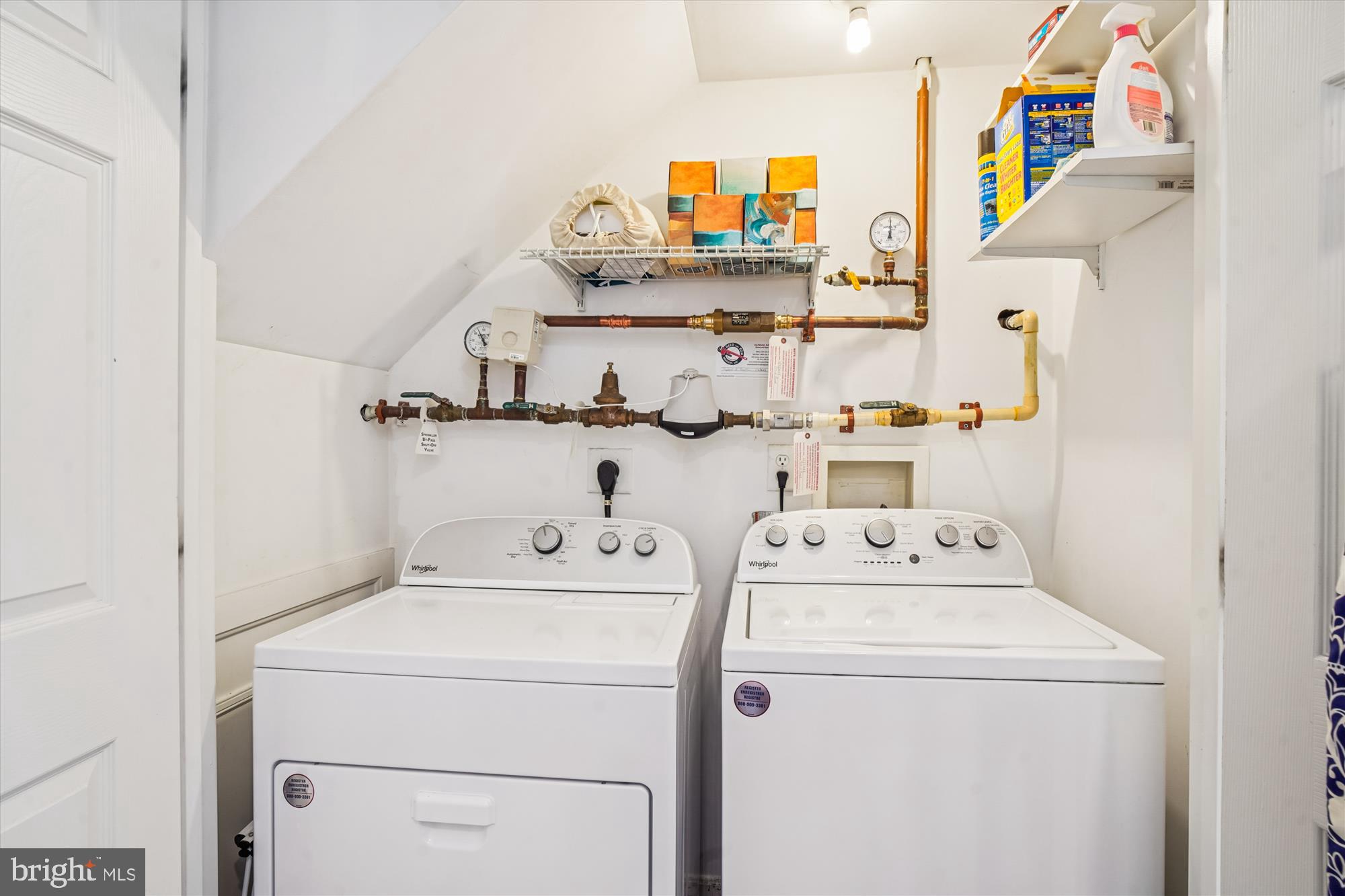 TWIN ARCH CROSSING - Residential