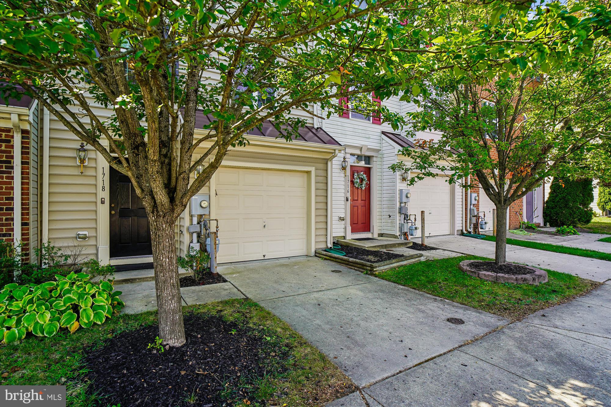 TWIN ARCH CROSSING - Residential