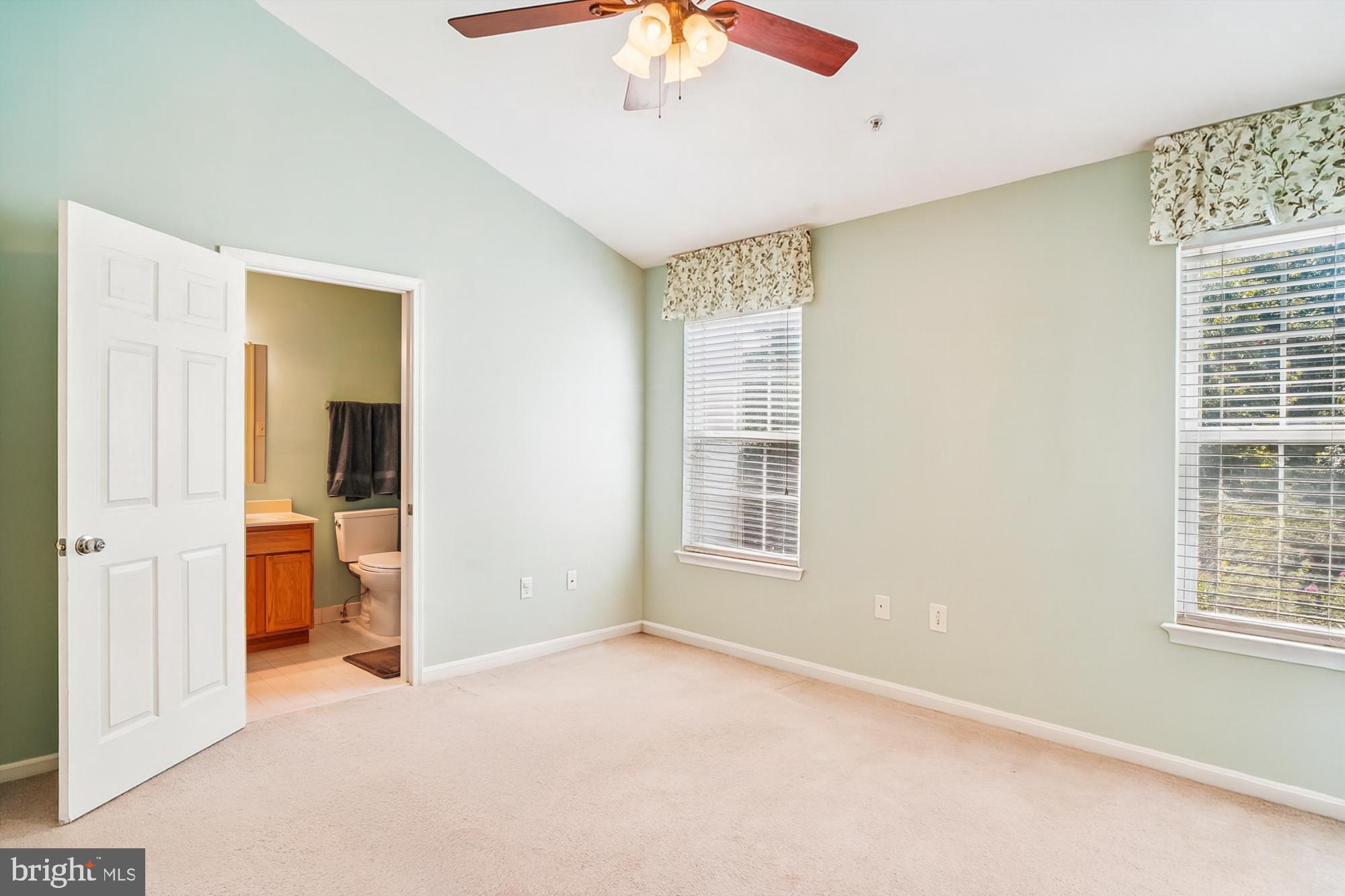 TWIN ARCH CROSSING - Residential