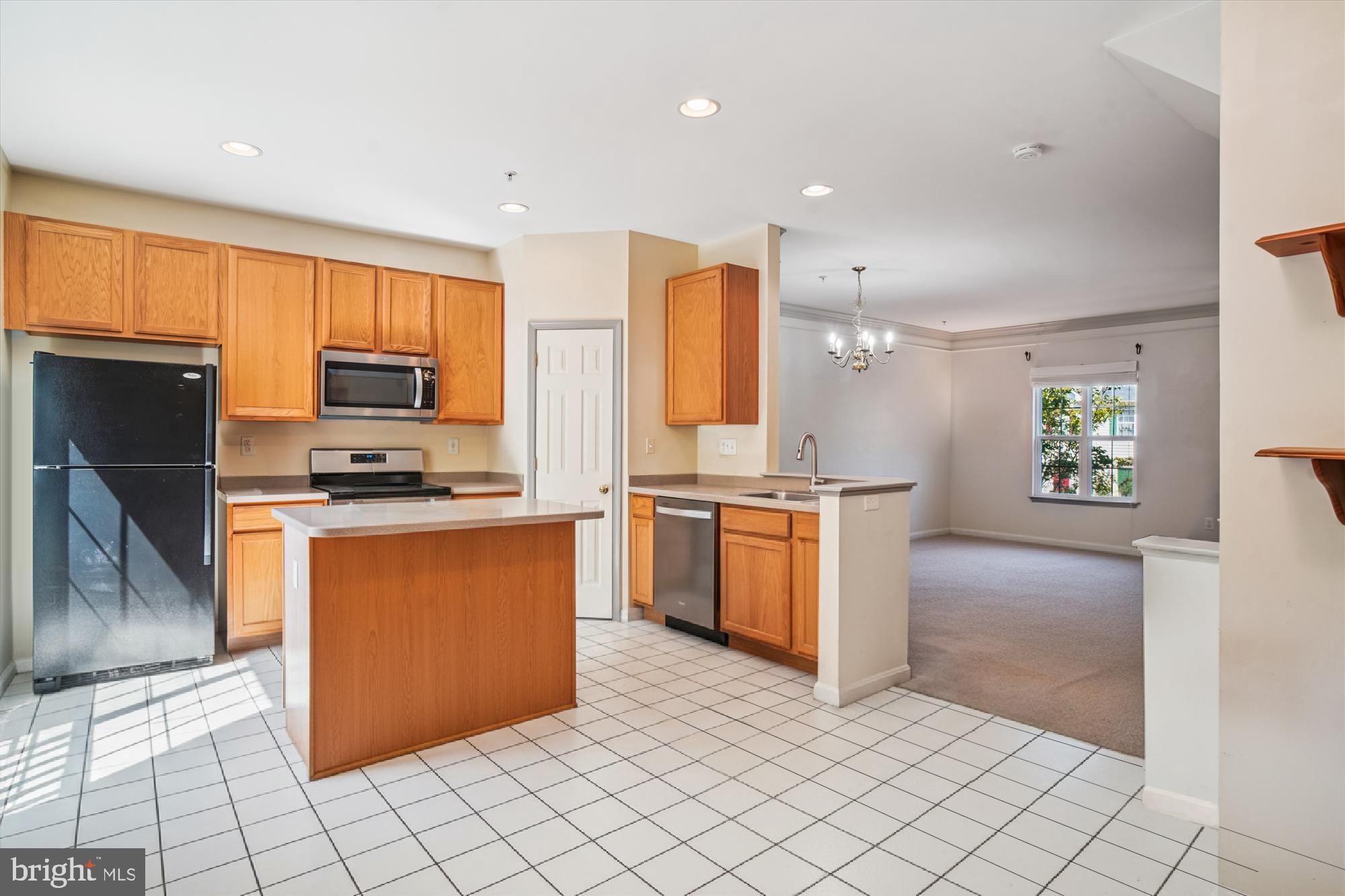 TWIN ARCH CROSSING - Residential