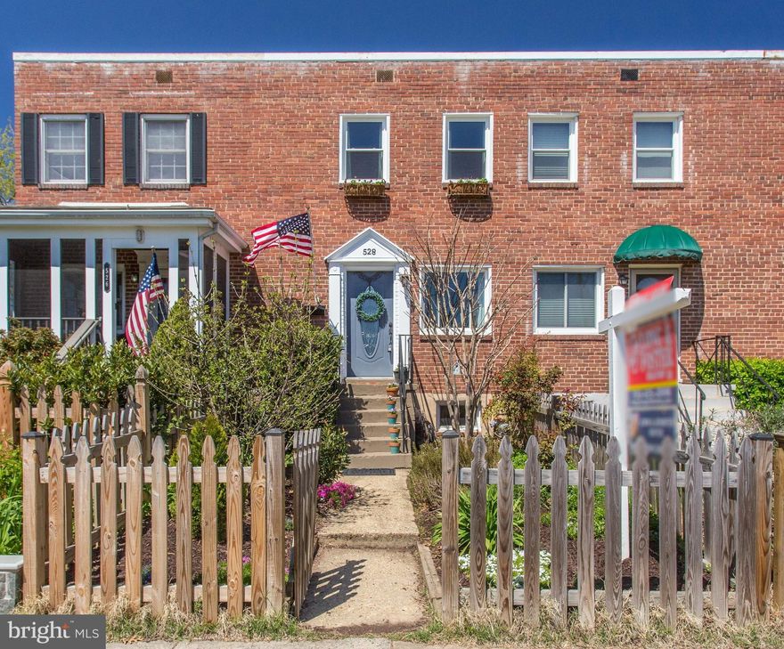 **OPEN HOUSES 5/19 & 20- 2-4PM** GORGEOUS HOME w/ AMAZING FULL KITCHEN RENOVATION- NEW APPLIANCES, COUNTERS, CABINETS, ISLAND, LIGHTING* NEW HRDWD FLRS ON TOP 2 LVLS* FRESH PAINT THRUOUT* FIN LOWER LVL w/ NEW HALF BATH* 2014 NEW HVAC* 2016 NEW UPGRADED WINDOWS* FENCED & LANDSCAPED FRONT YARD* GREAT PAVER PATIO & FENCED REAR YARD*  1/2m TO BRADDOCK ROAD METRO, WALK TO DEL RAY SHOPS & RESTAURANTS