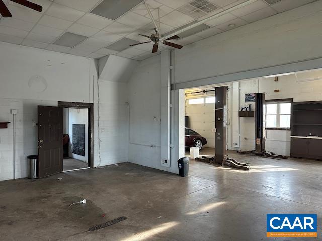 UNKNOWN - Residential Lease