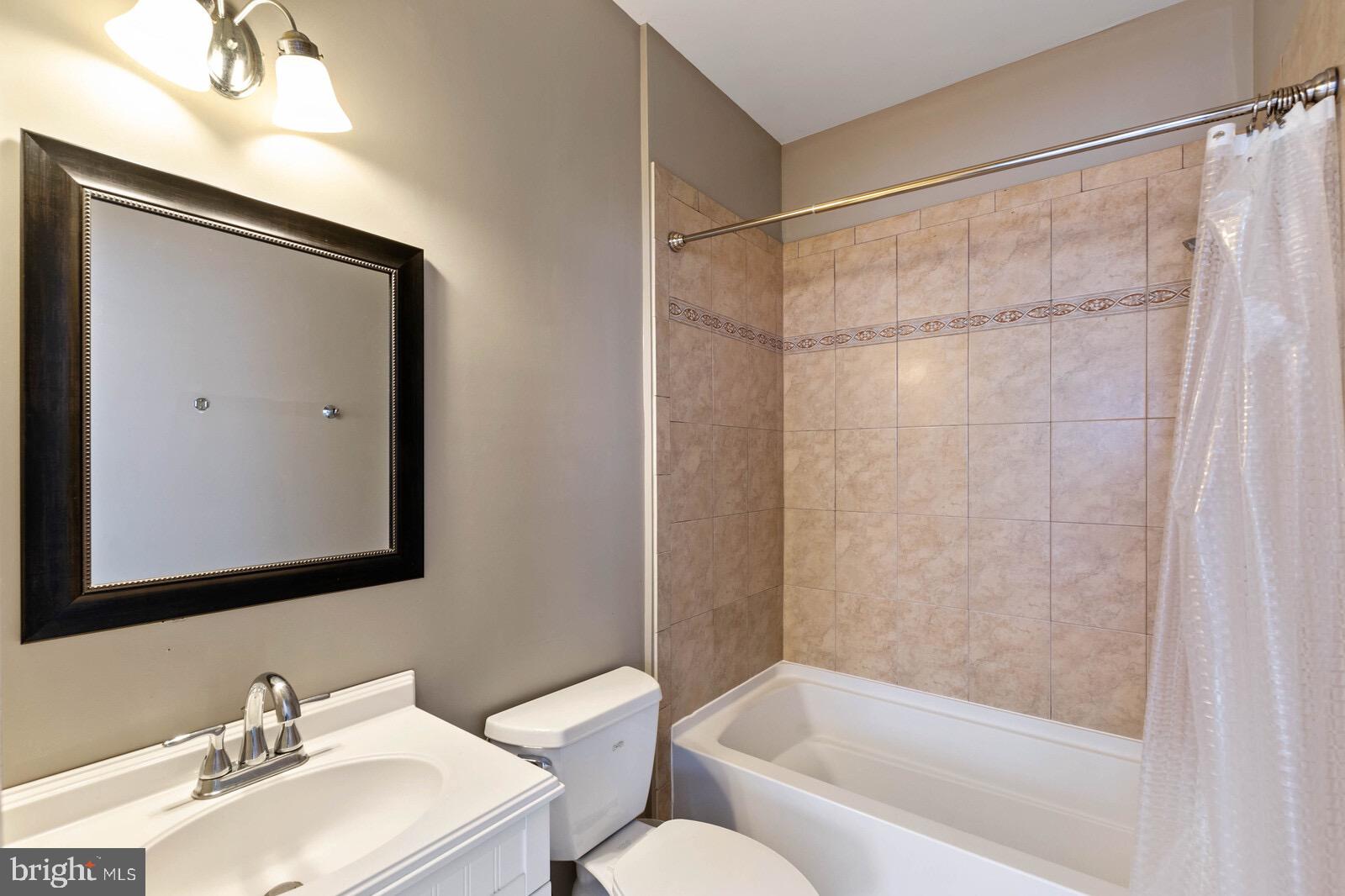 ALEXANDRIA - Residential Lease