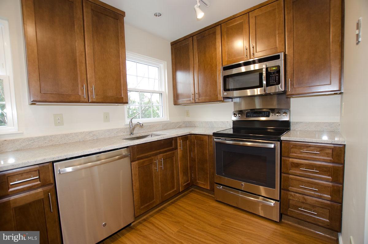 HARBOR TERRACE - Residential Lease