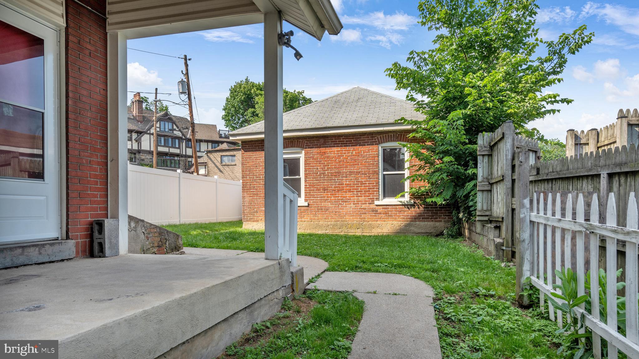 501 W 4TH STREET