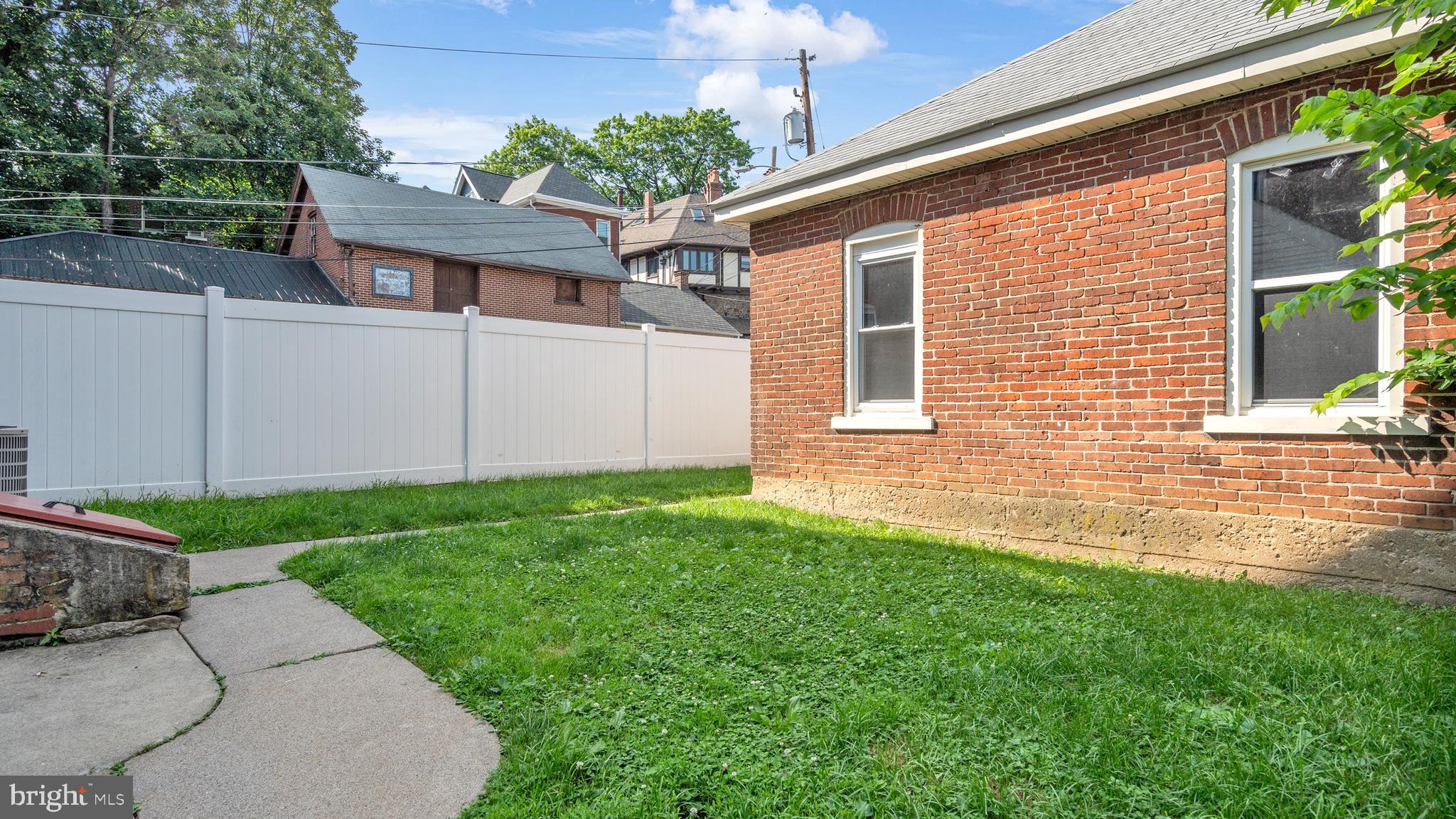 501 W 4TH STREET