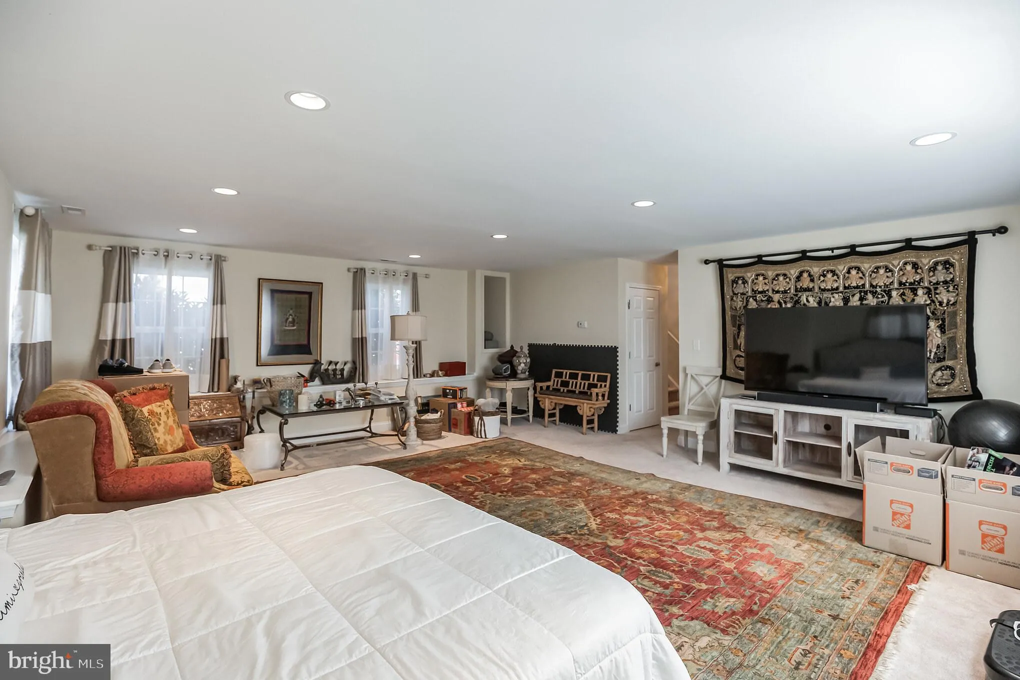 Cherry Hill, New Jersey 08002, United States, 5 Bedrooms Bedrooms, ,3 BathroomsBathrooms,Residential,Active,191126