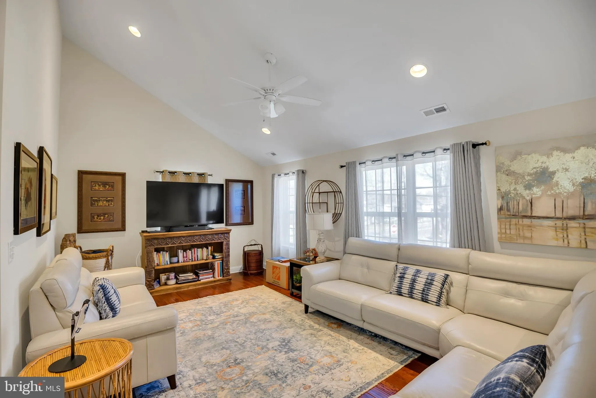 Cherry Hill, New Jersey 08002, United States, 5 Bedrooms Bedrooms, ,3 BathroomsBathrooms,Residential,Active,191126