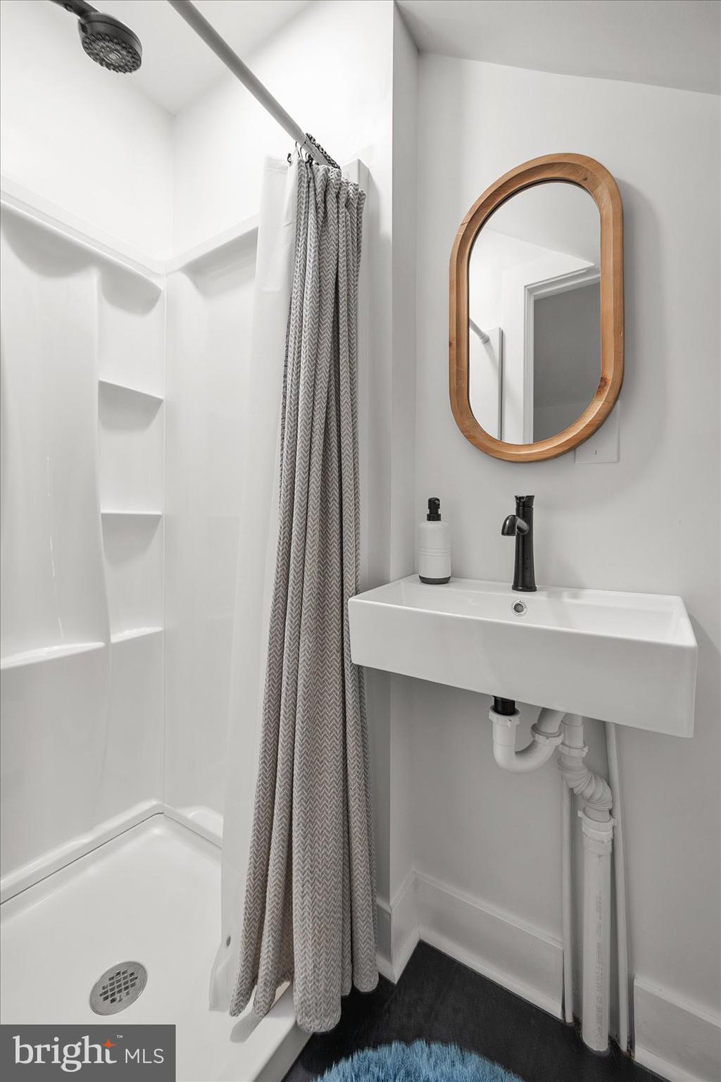 OLD PORT COVE - Residential