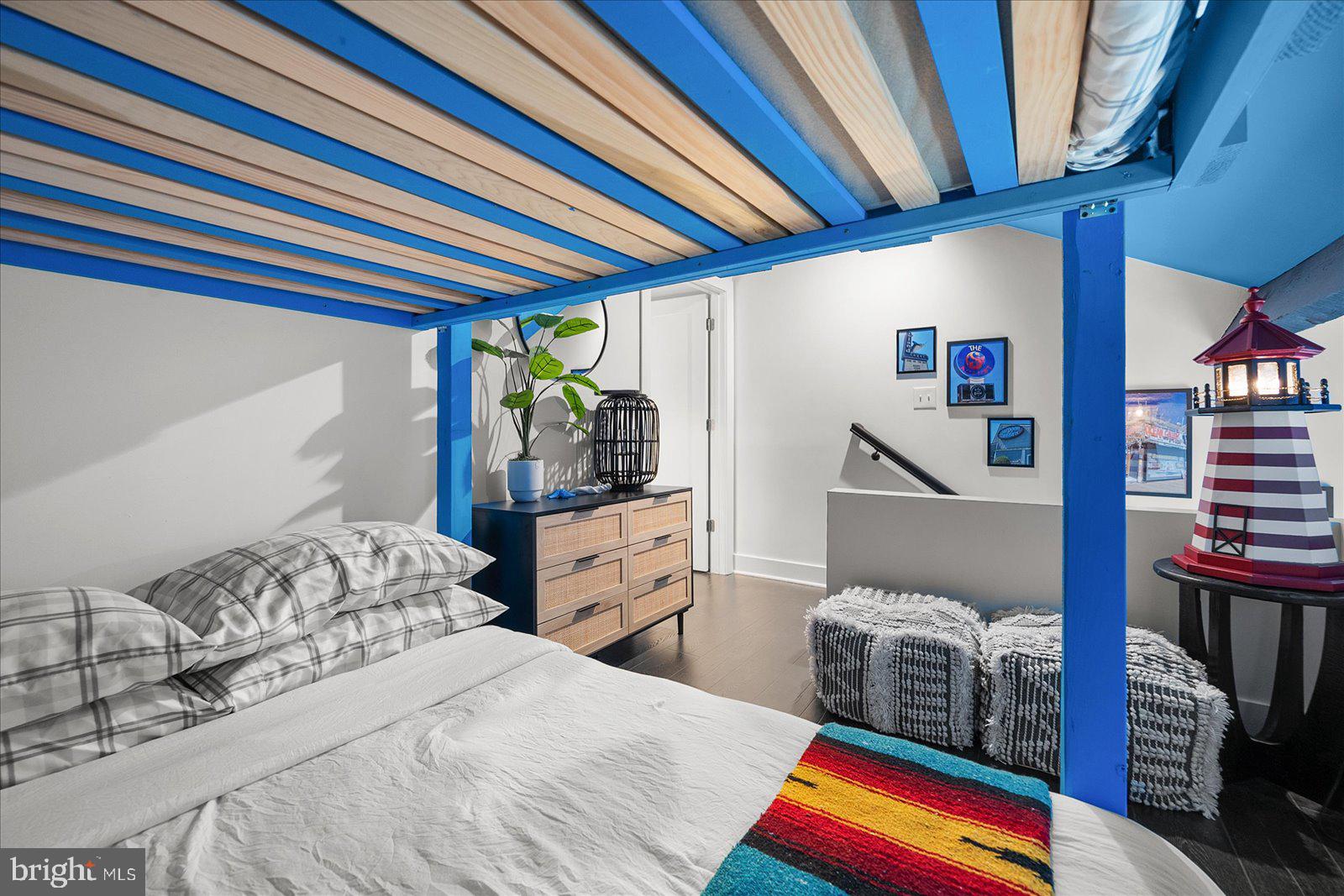 OLD PORT COVE - Residential