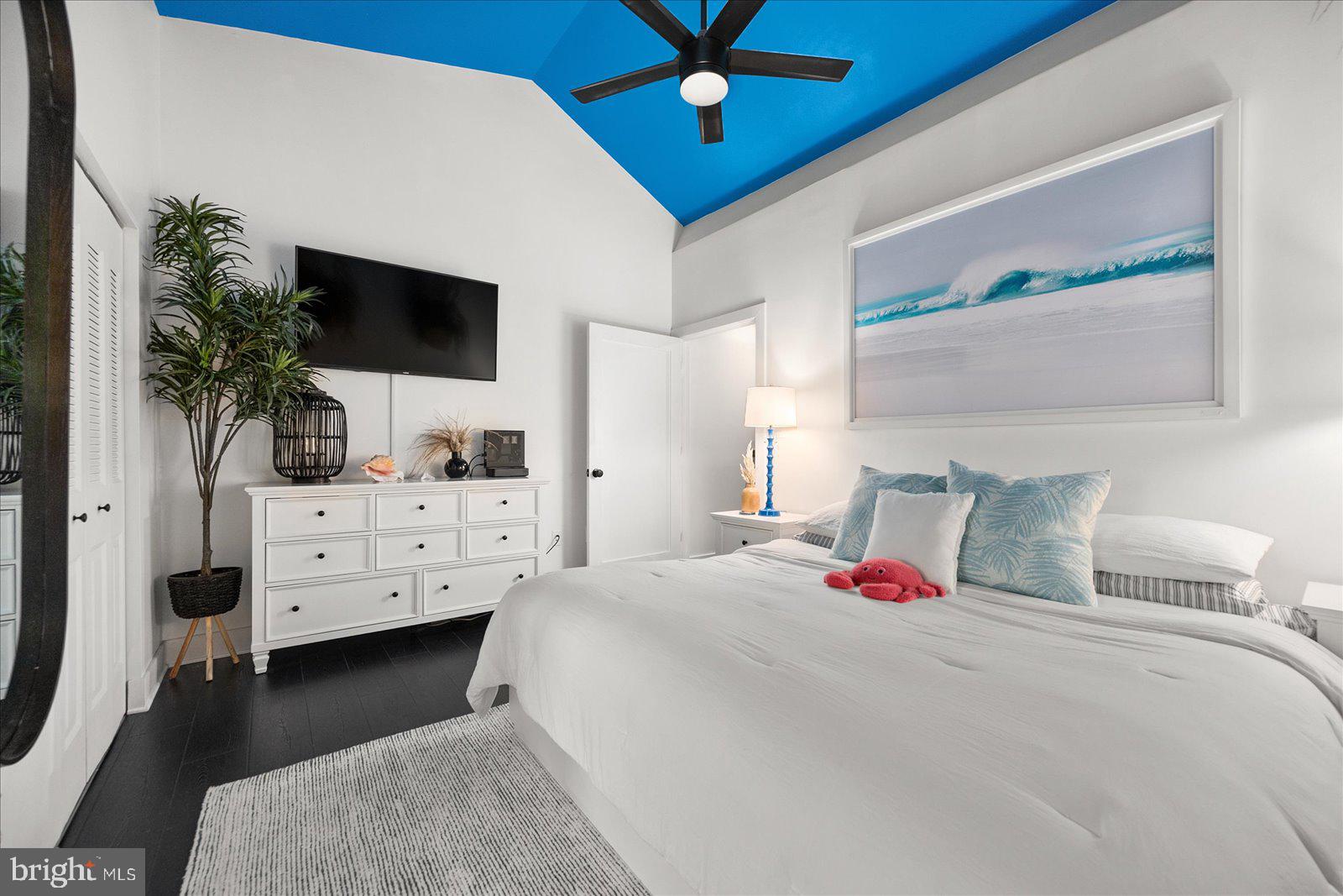 OLD PORT COVE - Residential