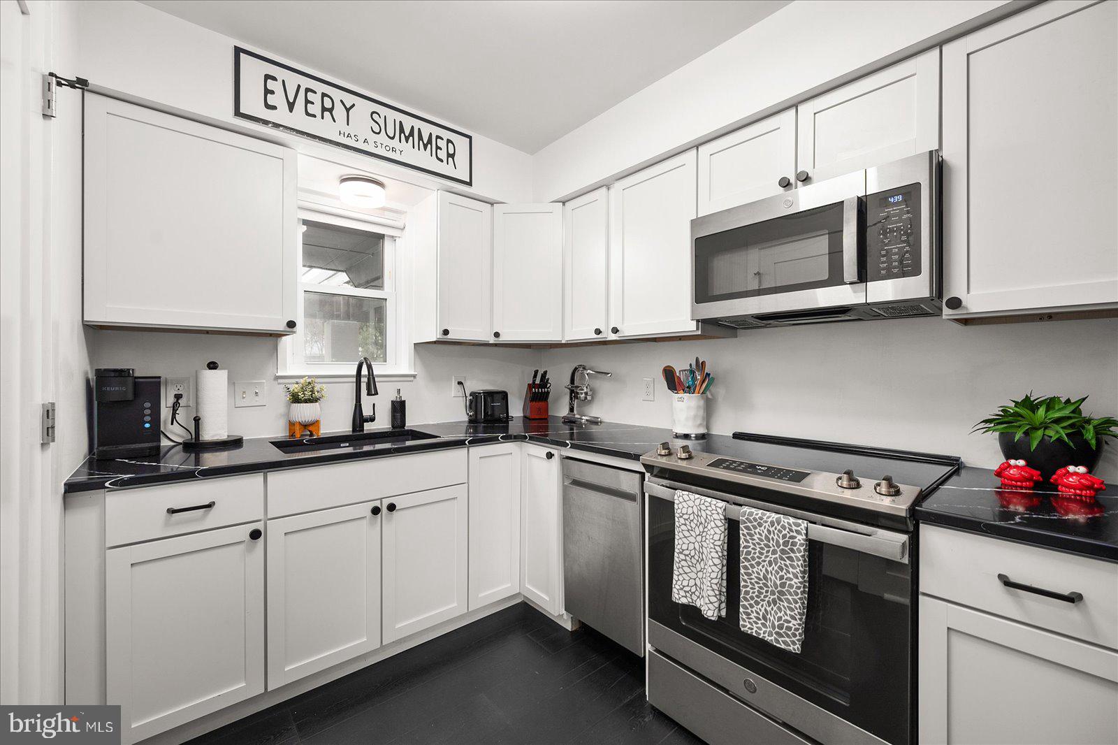 OLD PORT COVE - Residential