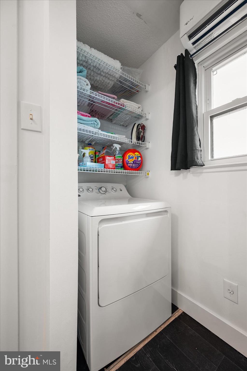 OLD PORT COVE - Residential