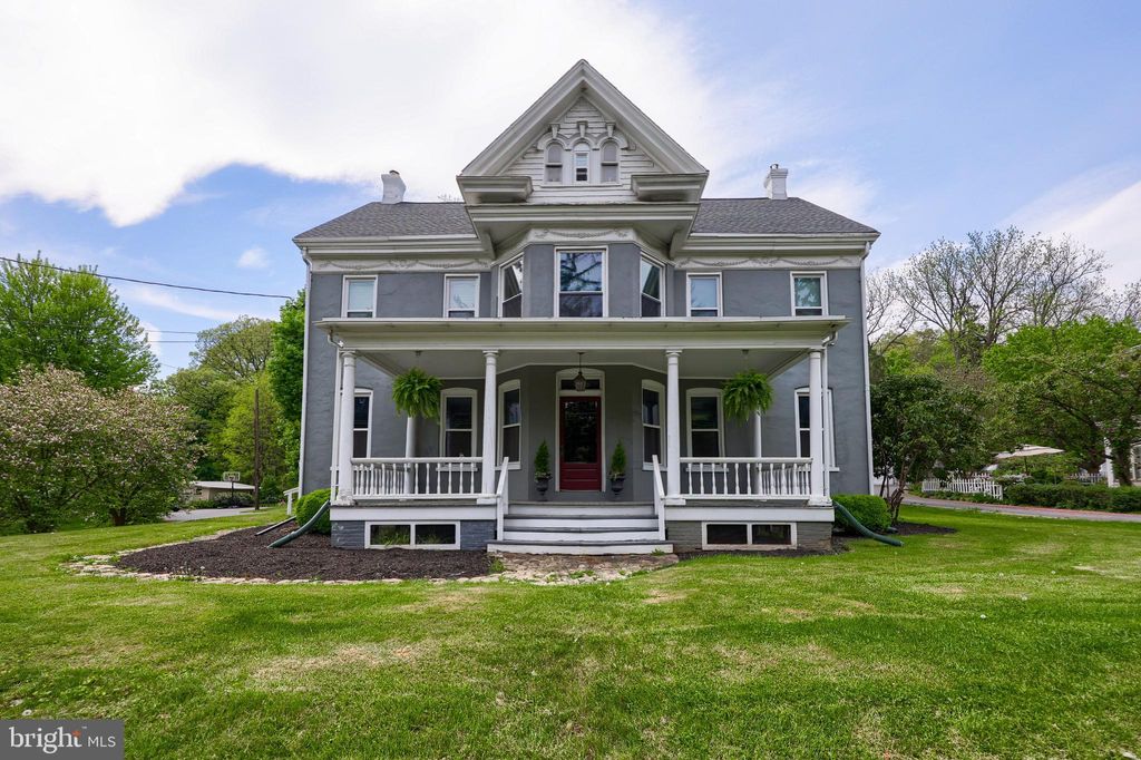 Photo of 2404 Lititz Pike, Lancaster, PA 17601 (MLS # PALA2050594)