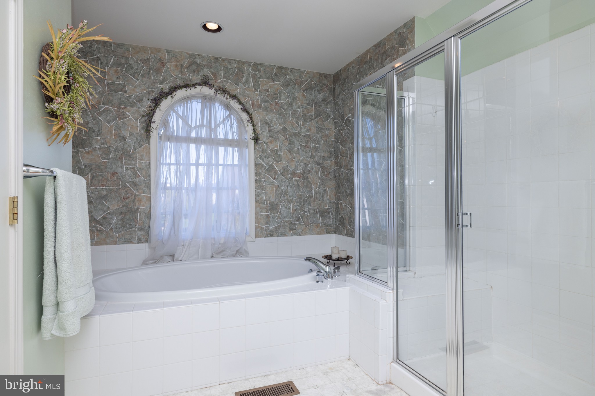 CANTWELL RIDGE - Residential