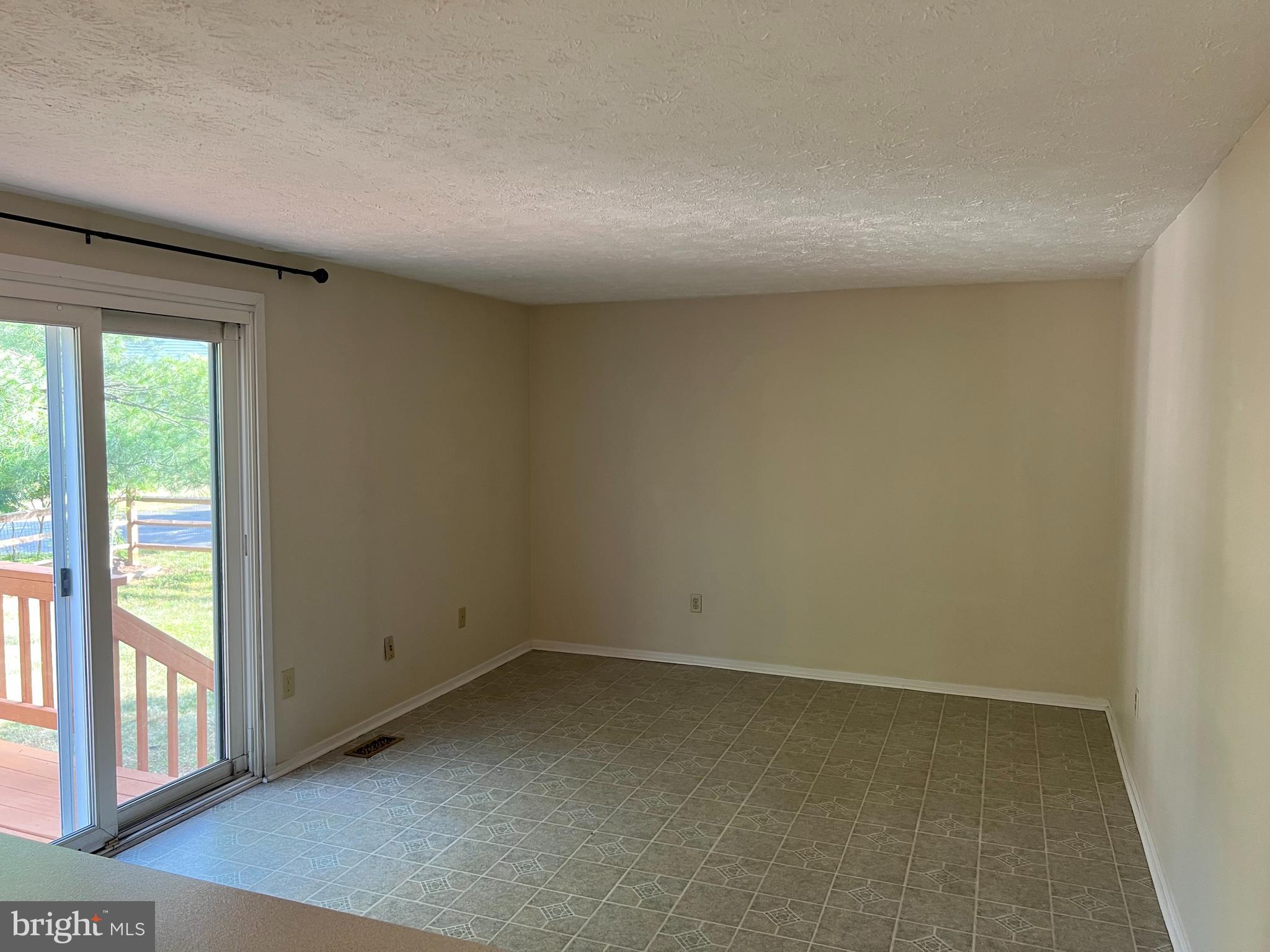 KINGSTREAM - Residential Lease