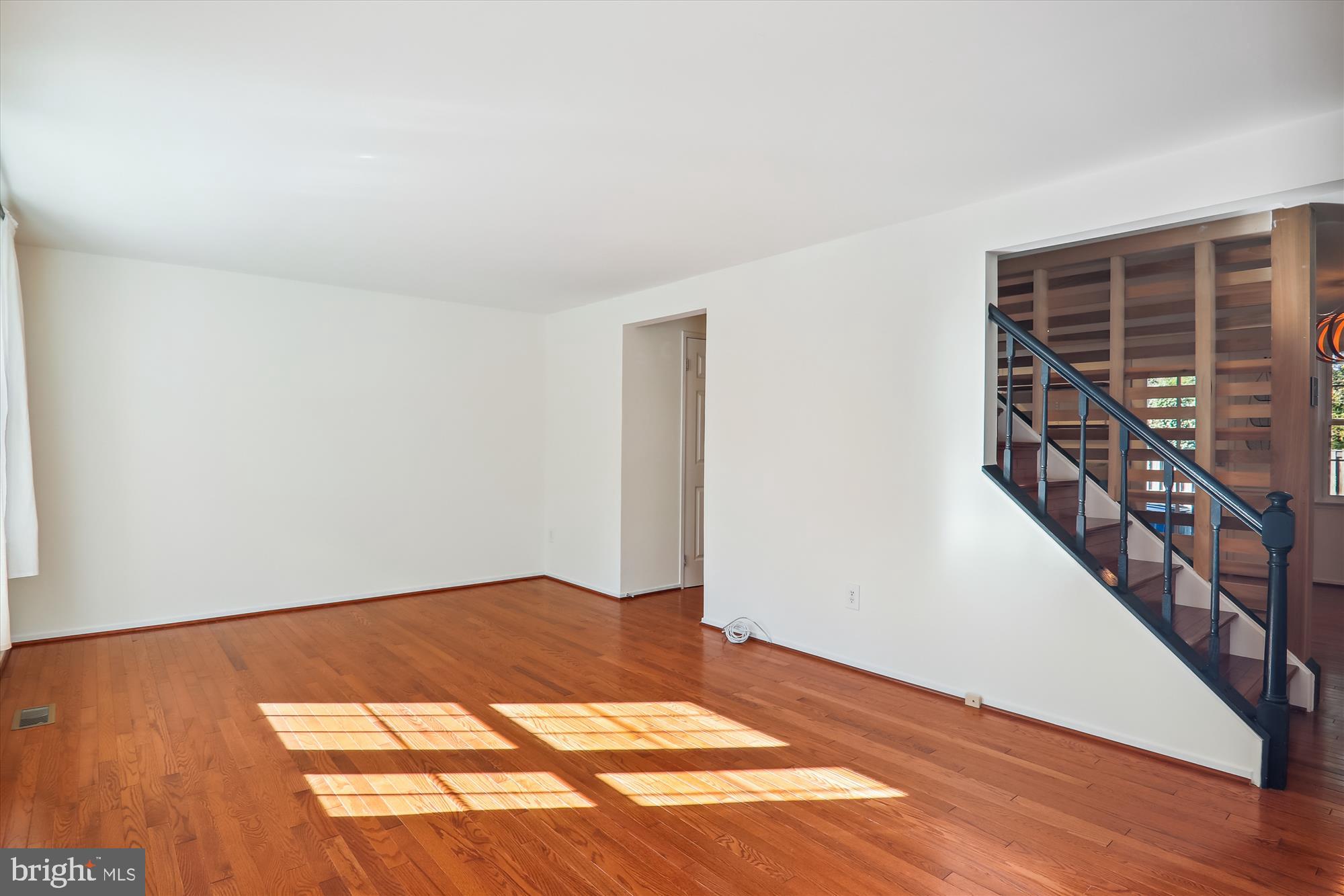 FALLSREACH - Residential Lease