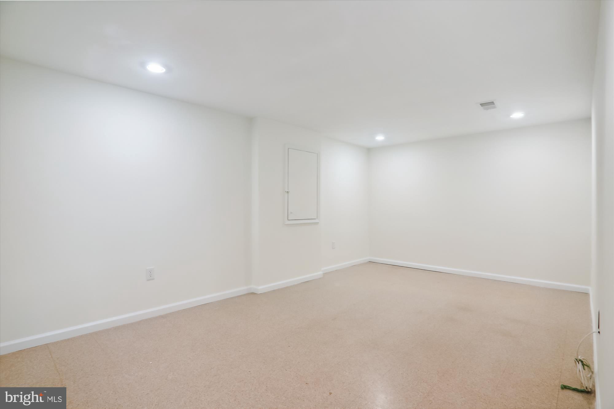 FALLSREACH - Residential Lease