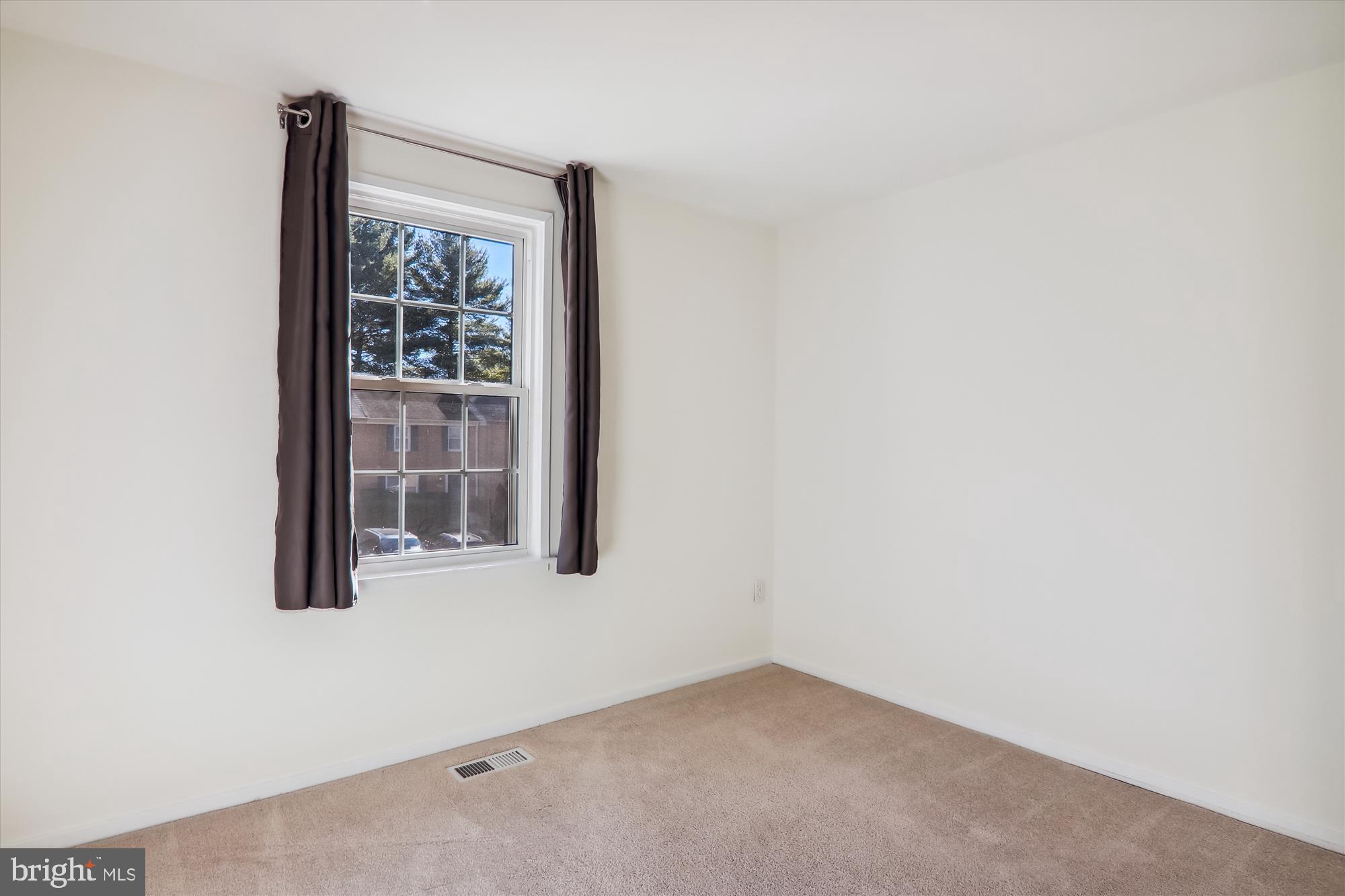 FALLSREACH - Residential Lease