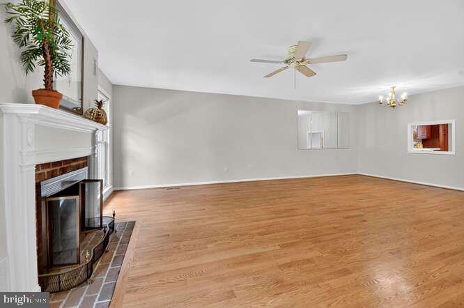 SUMNER SQUARE - Residential