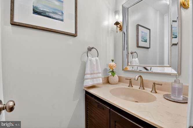 SUMNER SQUARE - Residential