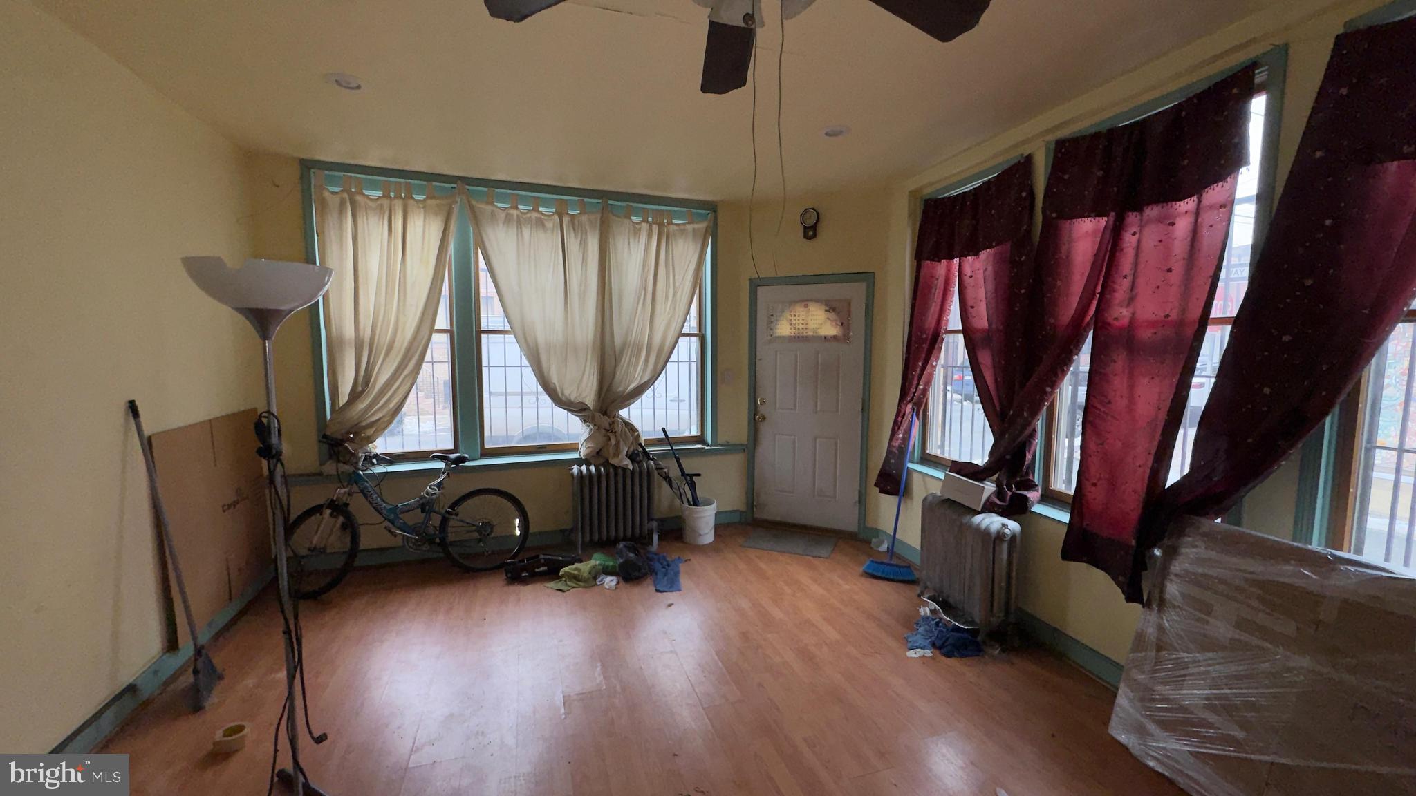 PASSYUNK SQUARE - Residential