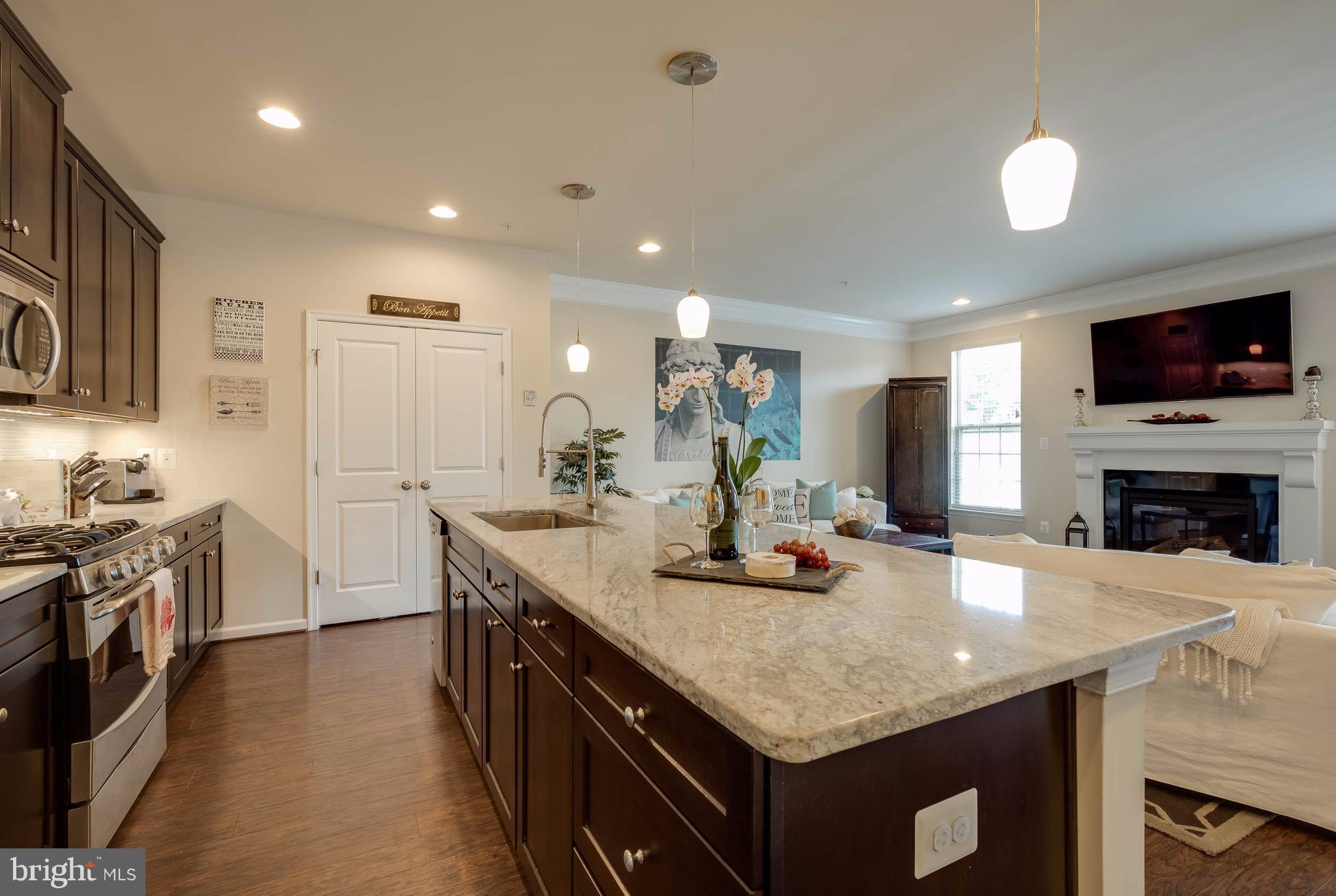 MADISON CRESCENT - Residential