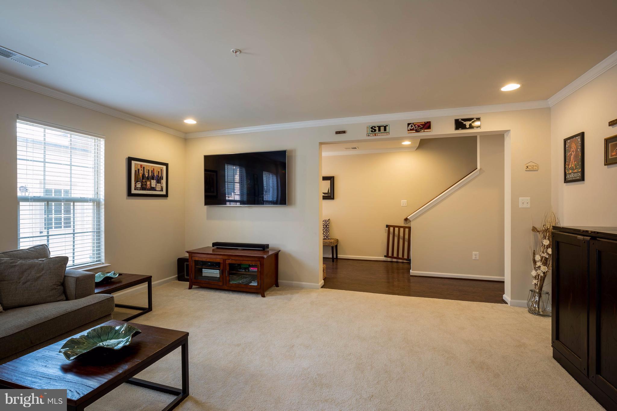 MADISON CRESCENT - Residential