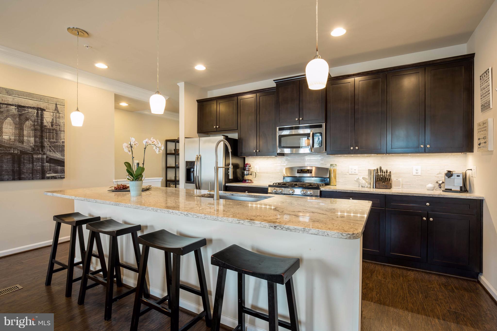 MADISON CRESCENT - Residential