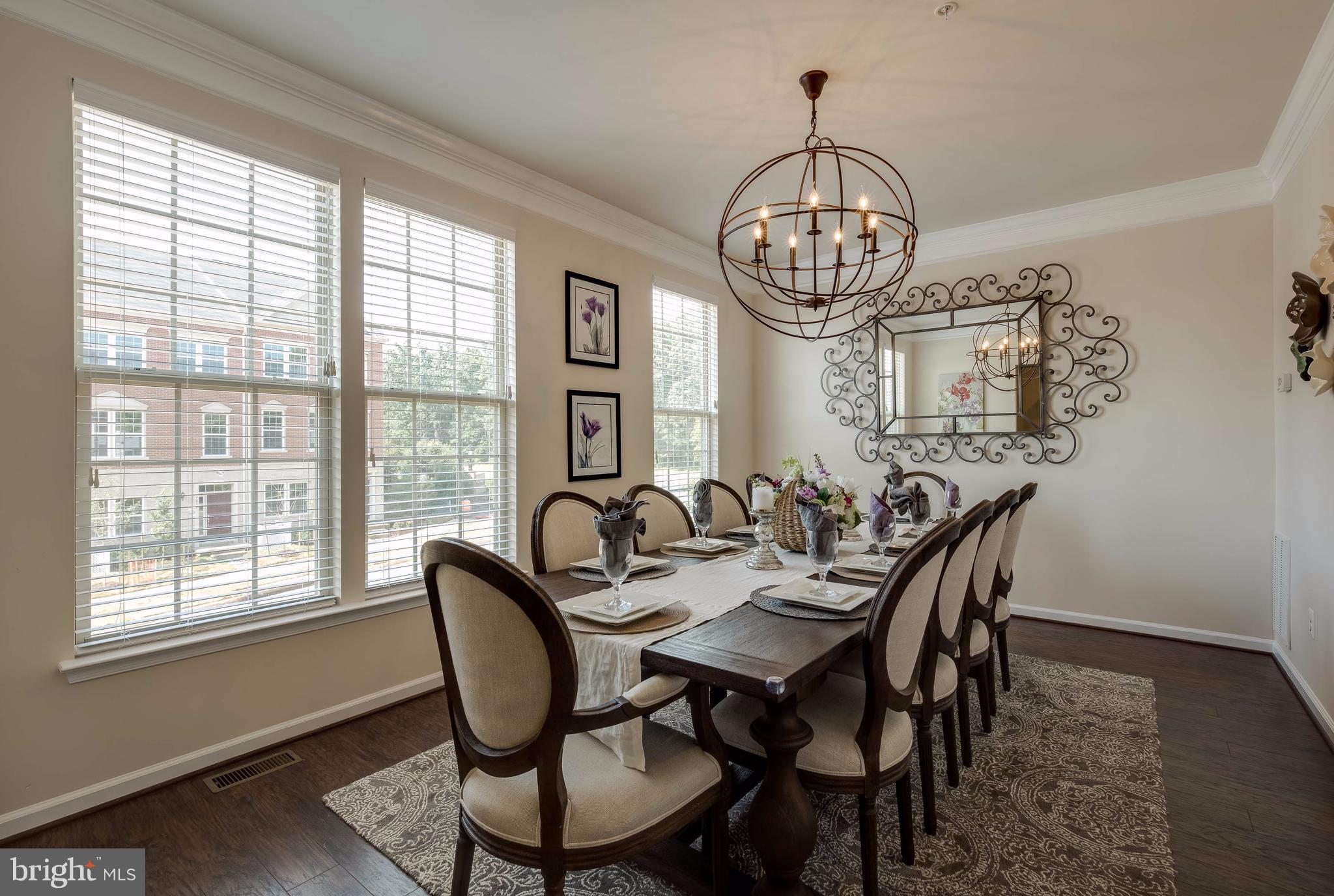 MADISON CRESCENT - Residential