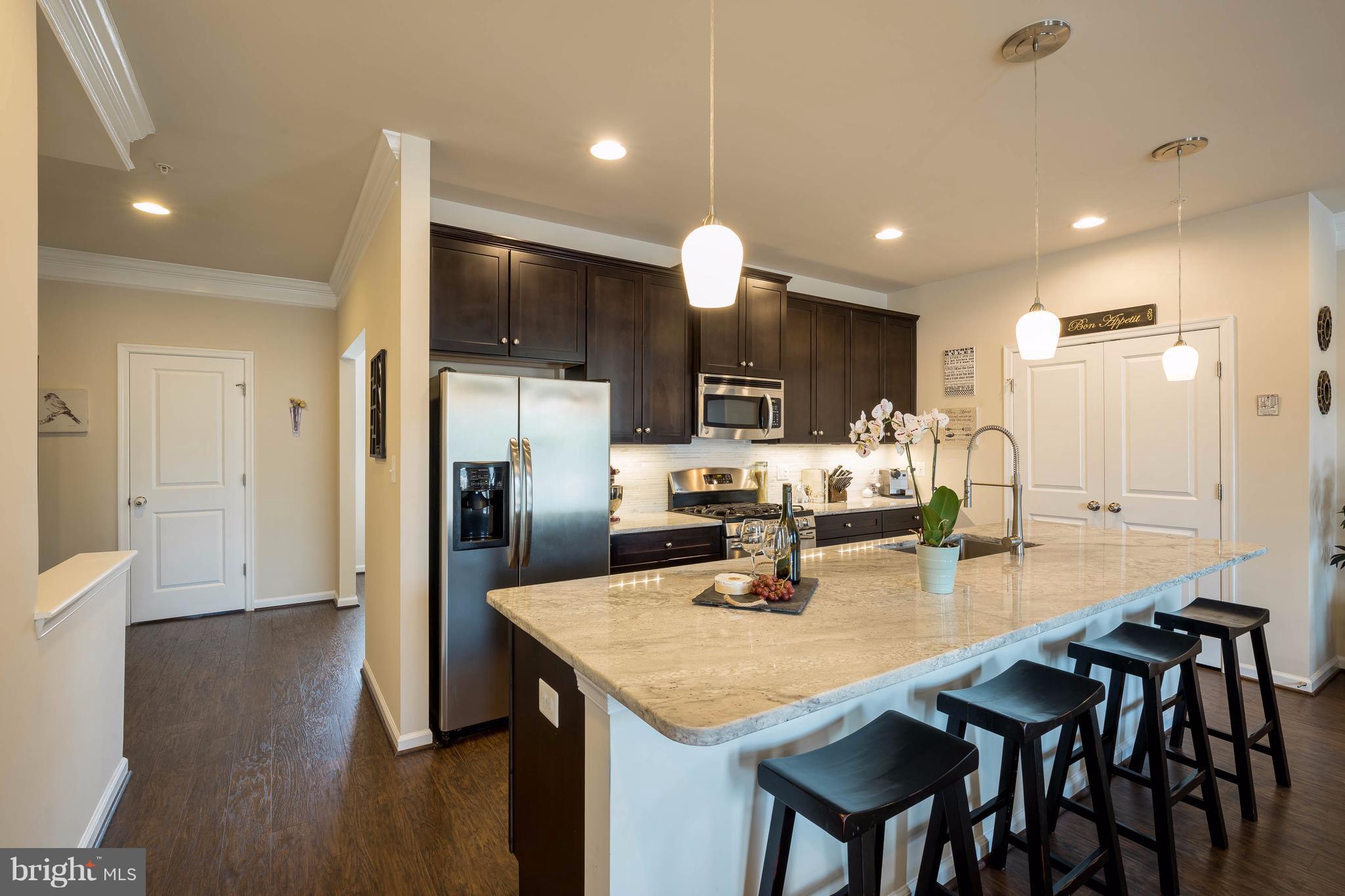 MADISON CRESCENT - Residential