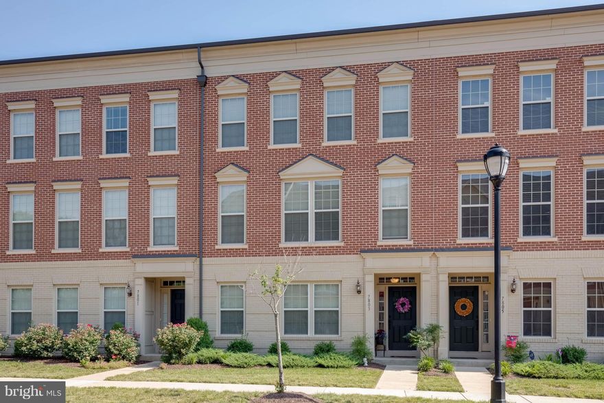 Stunning Miller & Smith TH w/fabulous upgrades 4BR/3.5BA 2,600 fin sq ft 2 car gar Chef's Kitchen boasting SS appl, 5 burner stove,upgraded cabinetry w/self closing feature,oversized island, custom marble backsplash,high-end granite & huge pantry. Fam Room w/gas FP & deck Sep Dining Room MBR w/large walk-in closet &spa-like bath Large rec room 4th BR & full bath on Lower lvl