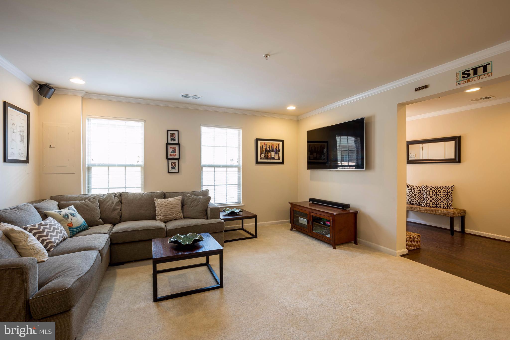 MADISON CRESCENT - Residential