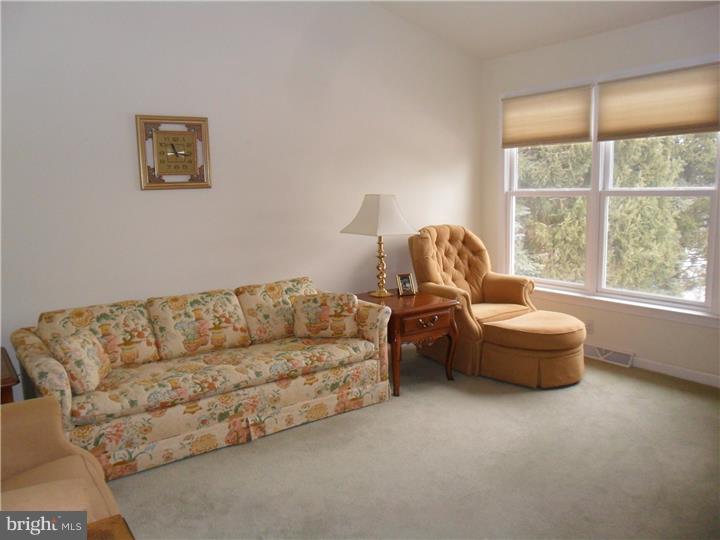 LAKE WYNONAH - Residential