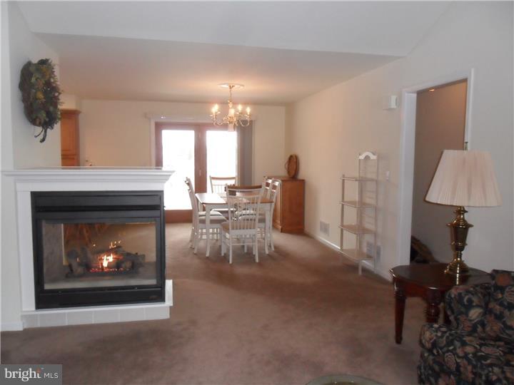 LAKE WYNONAH - Residential