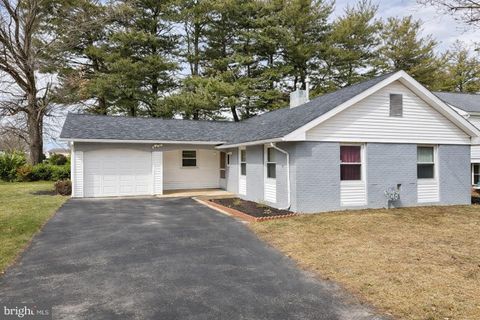 Homes For Sale - 1 Montclair Lane<br/> WILLINGBORO, NJ 08046