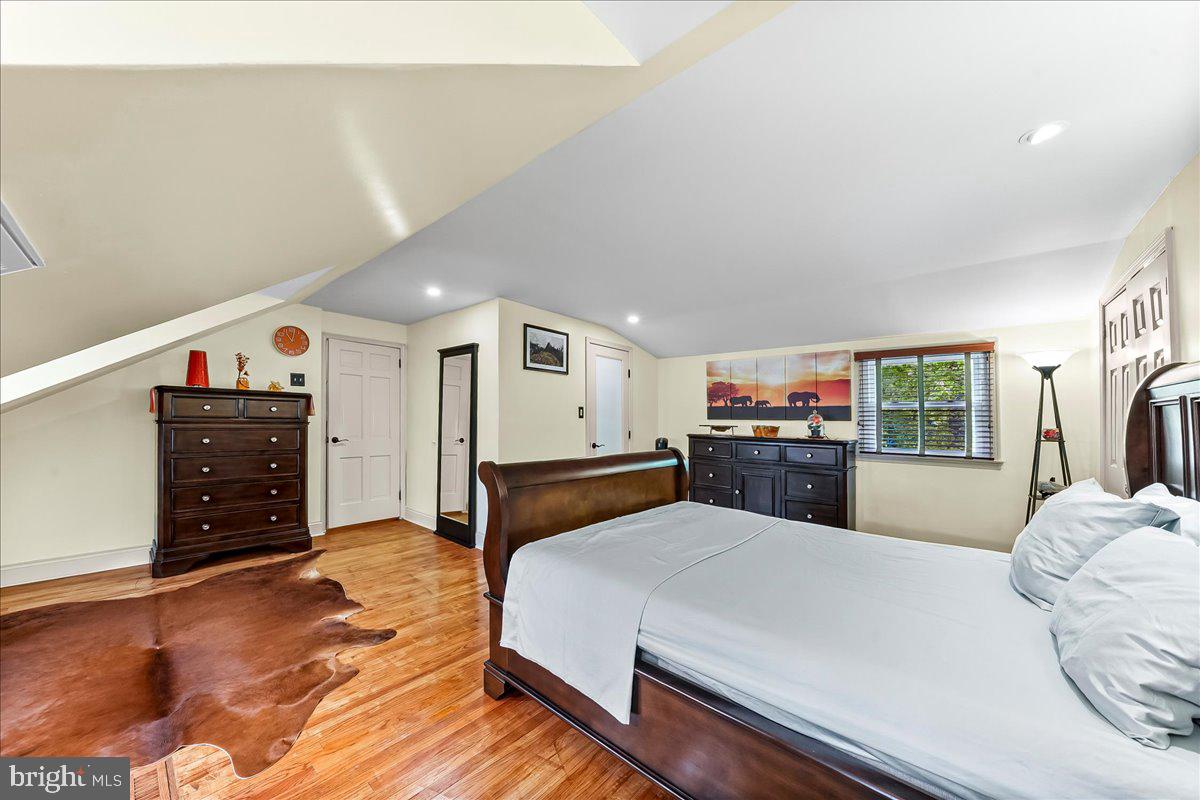 VALLEY FORGE MTN - Residential
