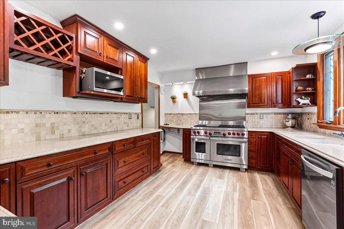 VALLEY FORGE MTN - Residential
