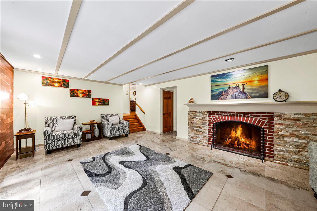 VALLEY FORGE MTN - Residential