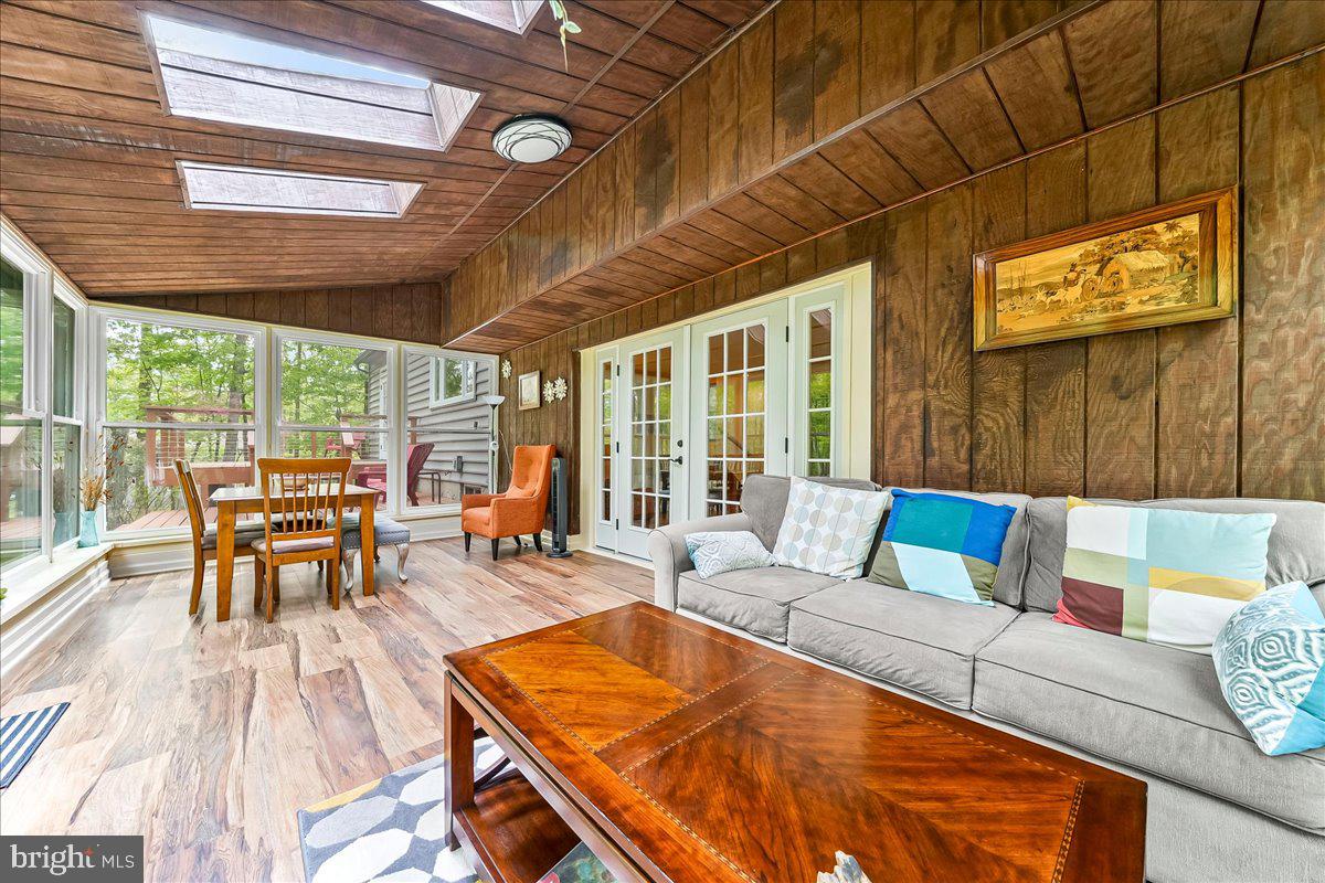 VALLEY FORGE MTN - Residential