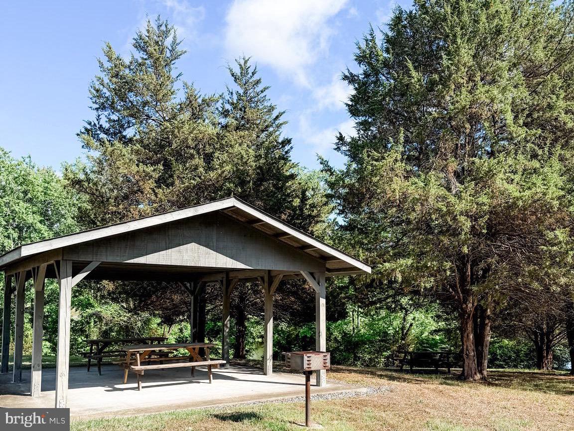 HUNTERS LODGE - Residential