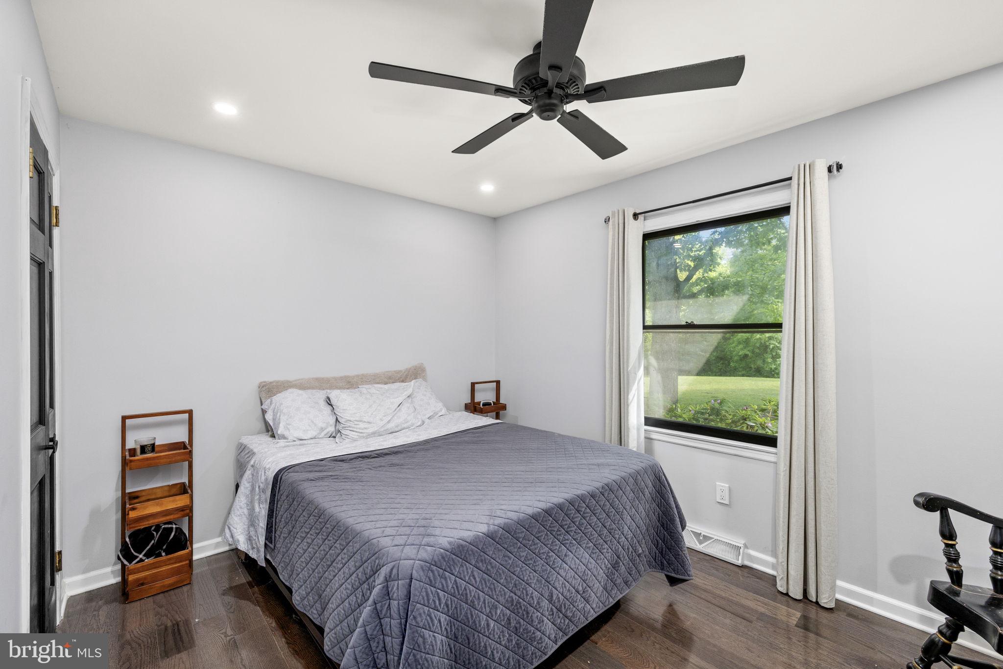 HUNTERS LODGE - Residential