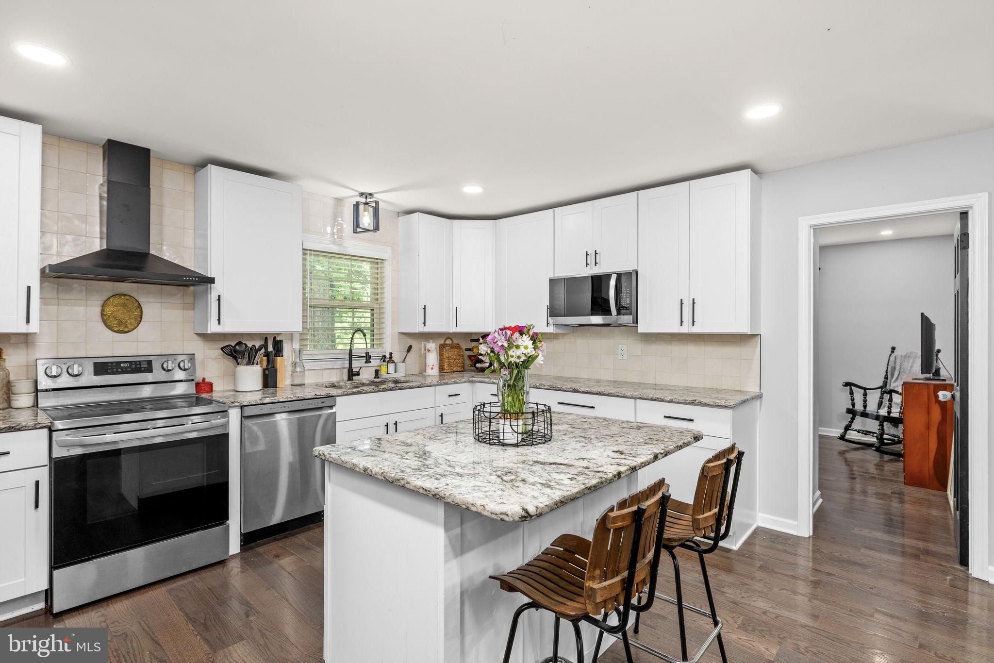 HUNTERS LODGE - Residential