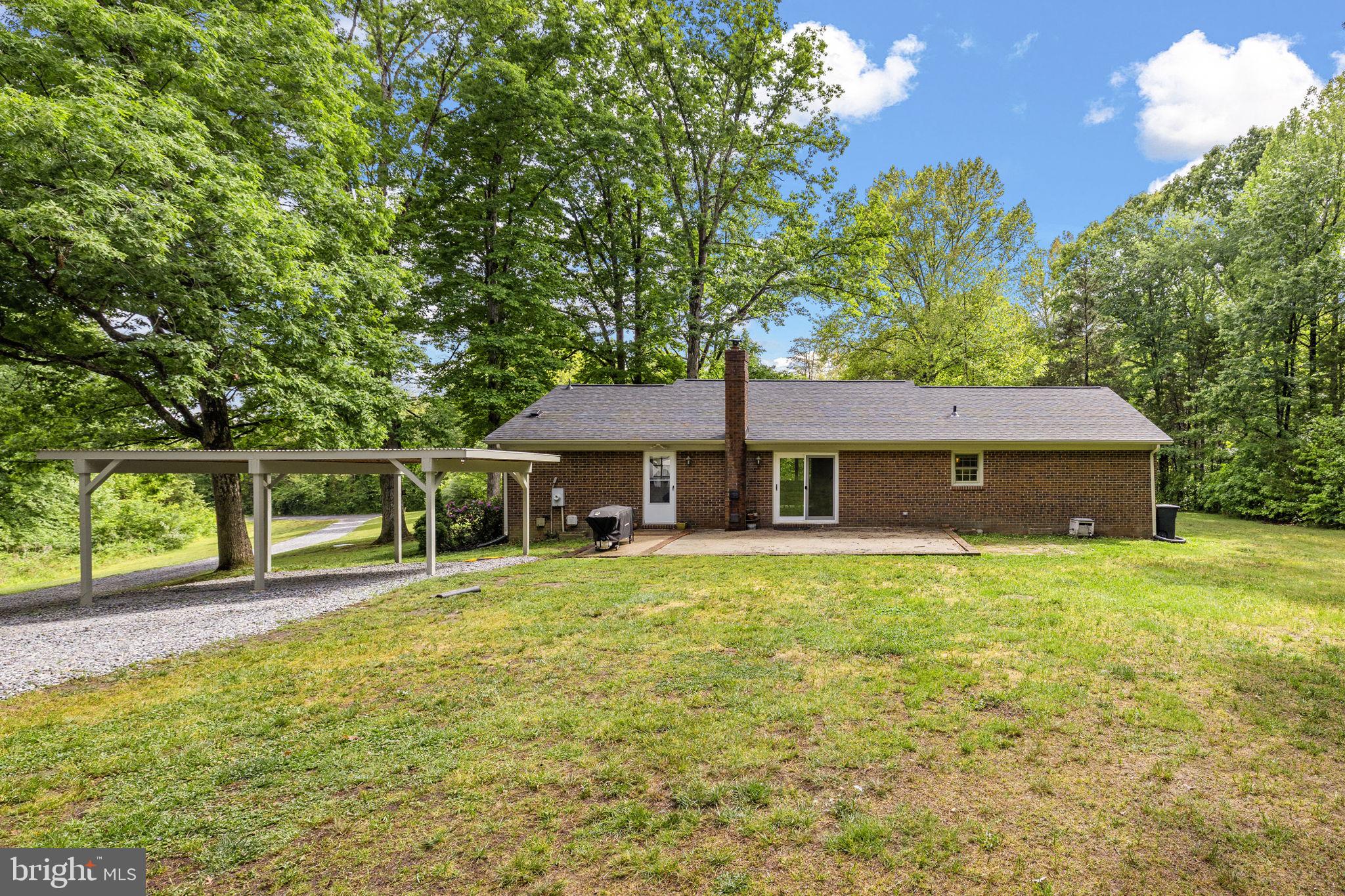 HUNTERS LODGE - Residential