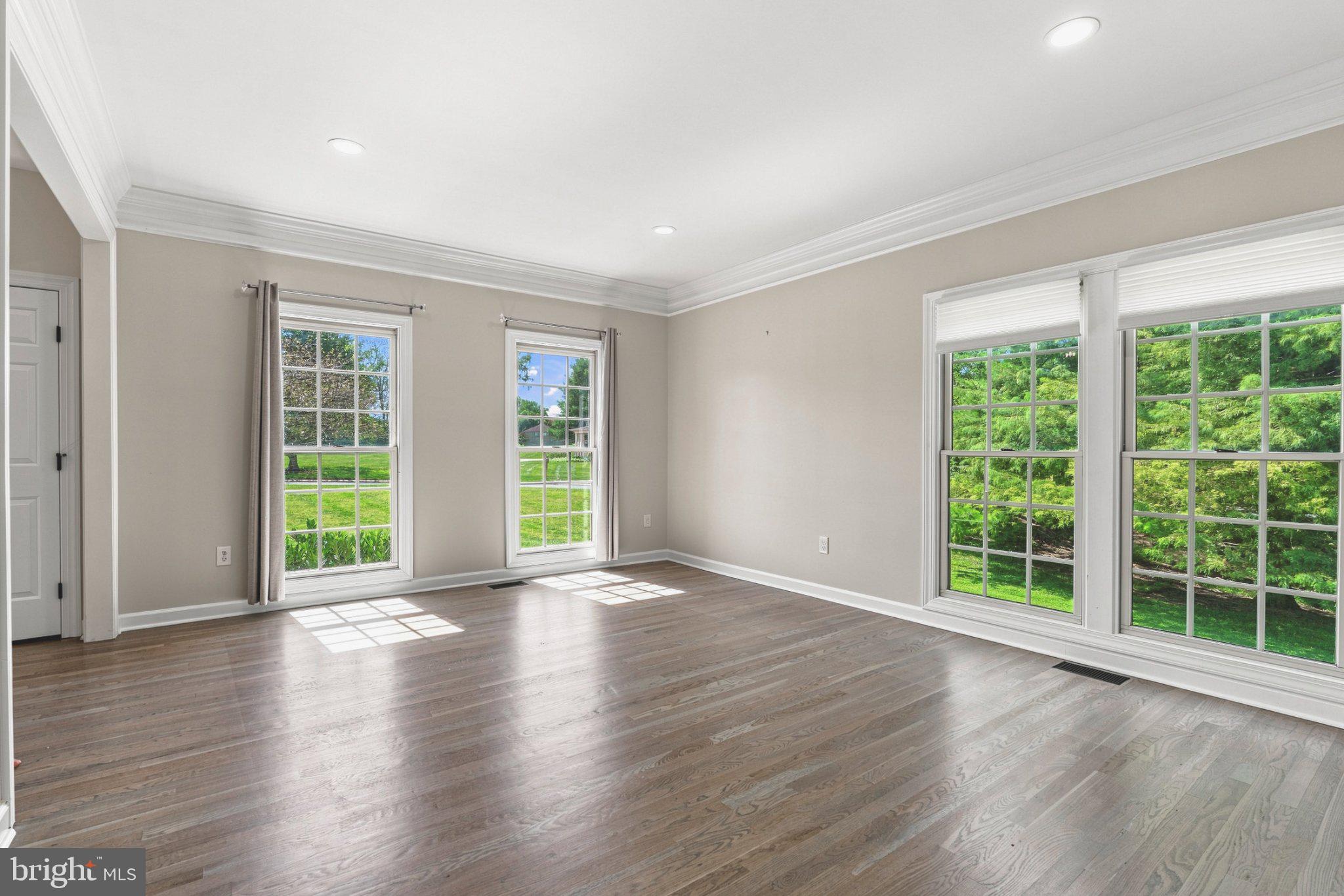 12 WINDFLOWER COURT